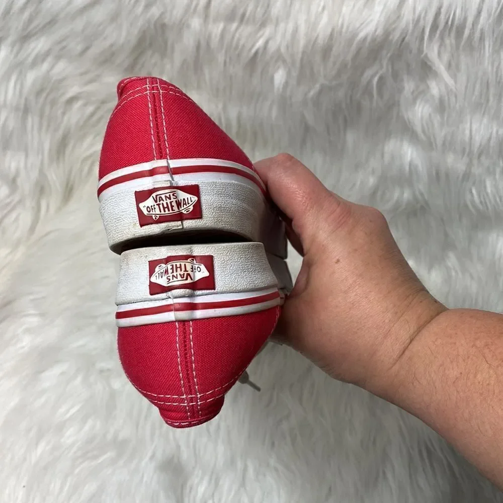 VANS 